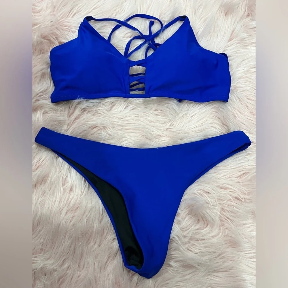 RELLECIGA Women's Strappy Bikini Top designed in Paris size L